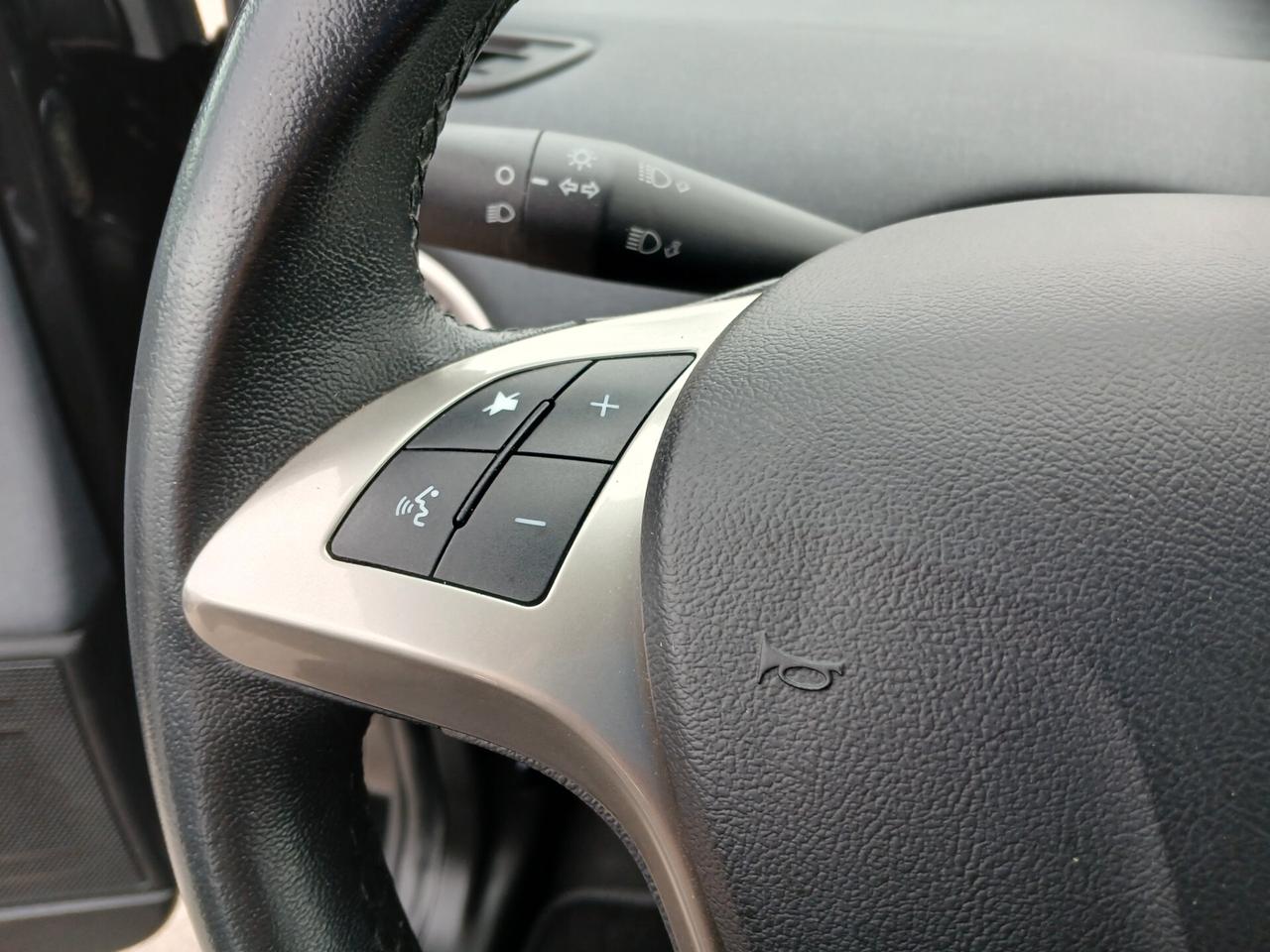 Lancia Ypsilon 1.0 HYBRID GOLD 2023