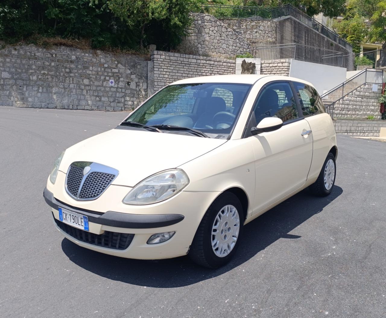 Lancia Ypsilon 1.2 Argento