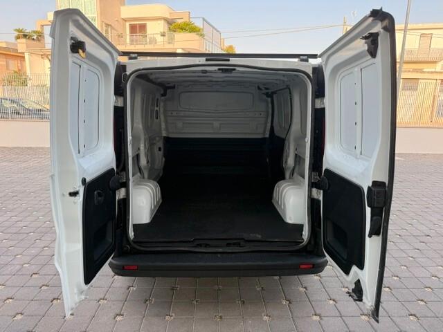 Renault Trafic 2.0 dCi 120 cv P.c T.n Ice 2021