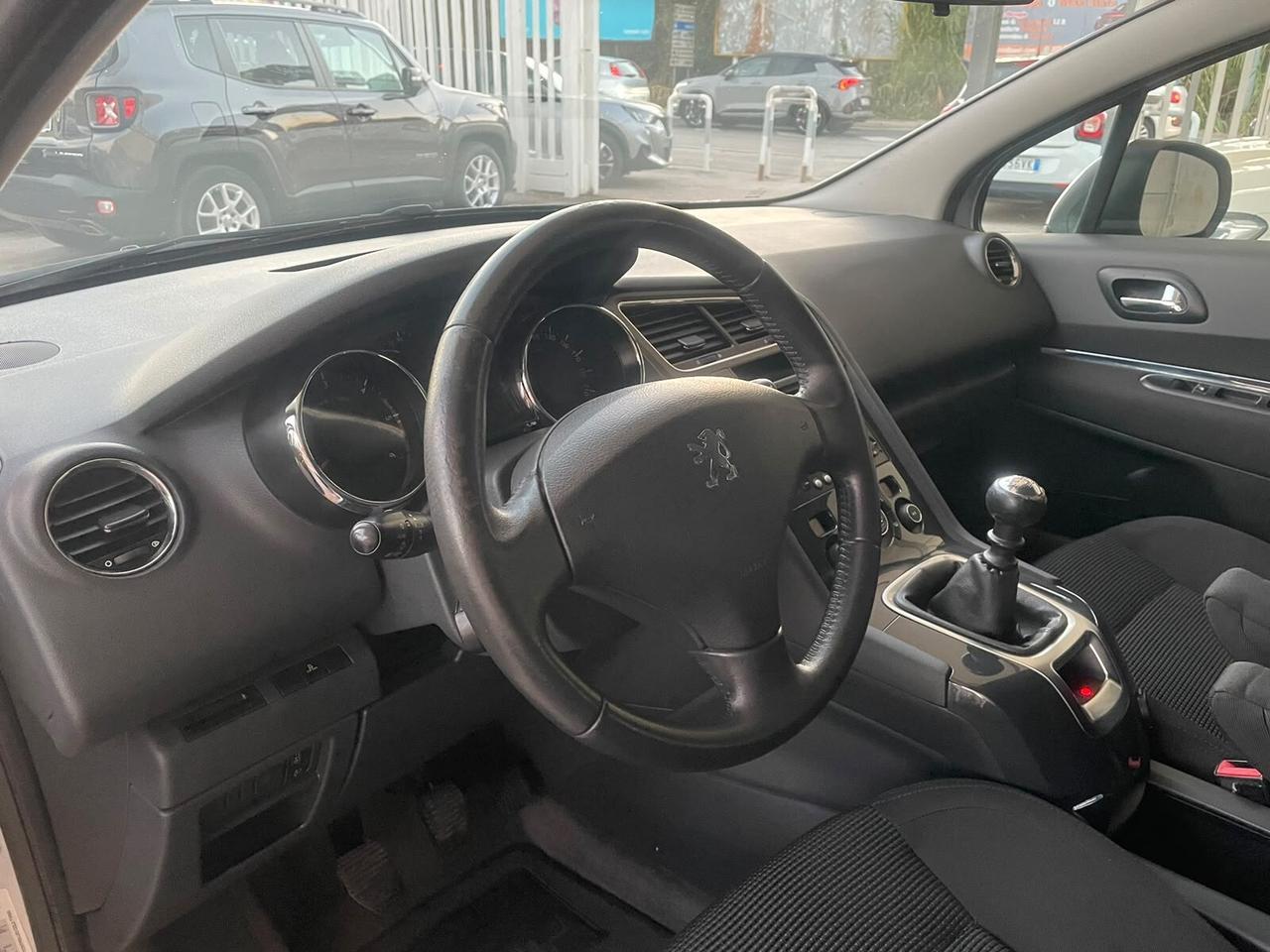 Peugeot 5008 1.6 HDi 112CV Allure