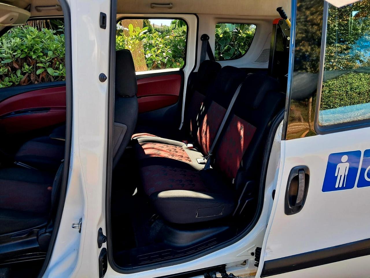Opel Combo EURO 6 TETTO ALTO TRASPORTO DISABILI