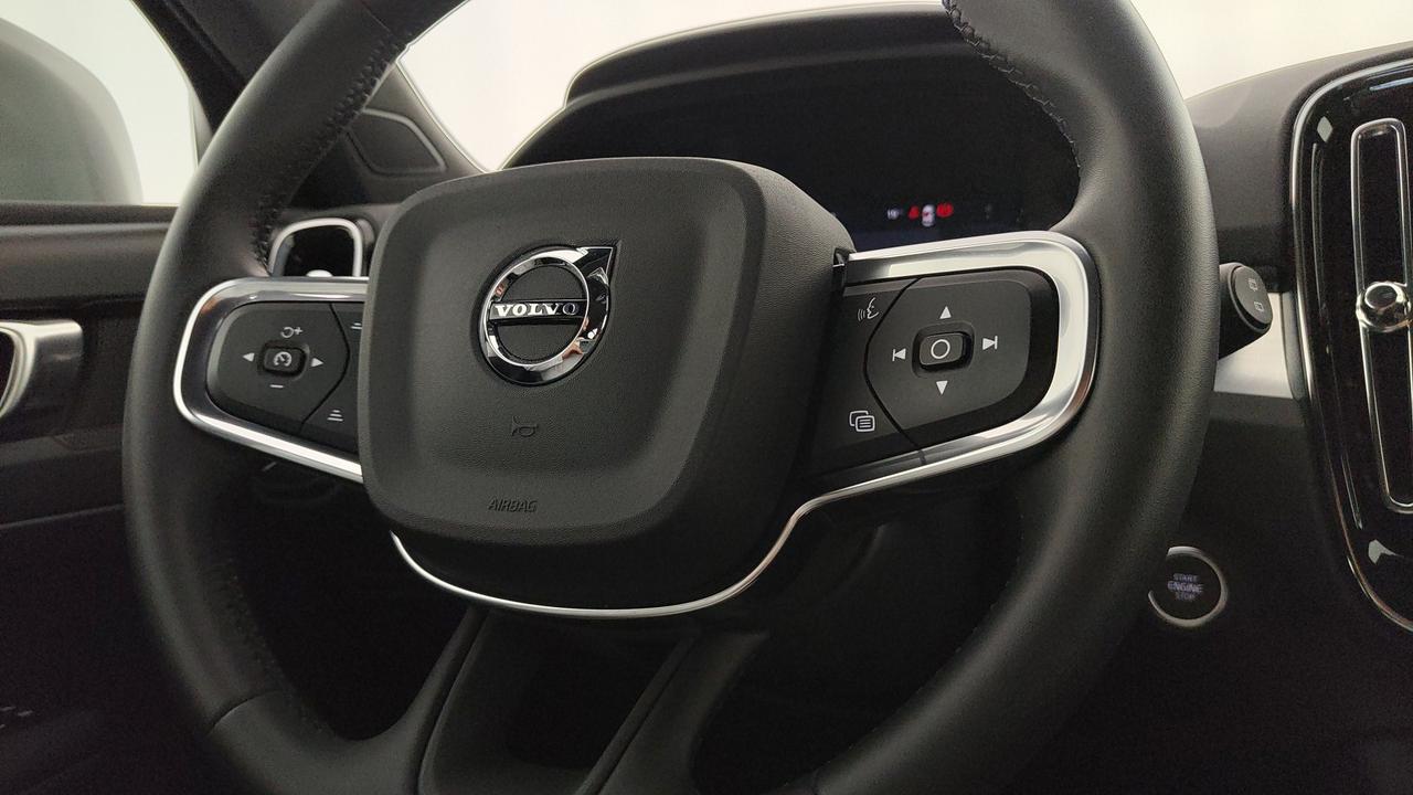 VOLVO XC40 2.0 b3 Core auto