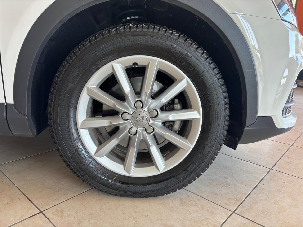 Audi Q3 2.0 TDI 120 CV Sport xeno navi automatica