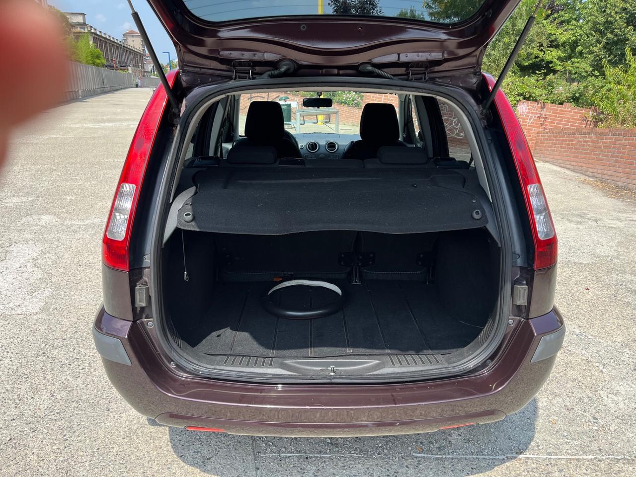 Ford Fusion UAV 1.6 16V 5p.