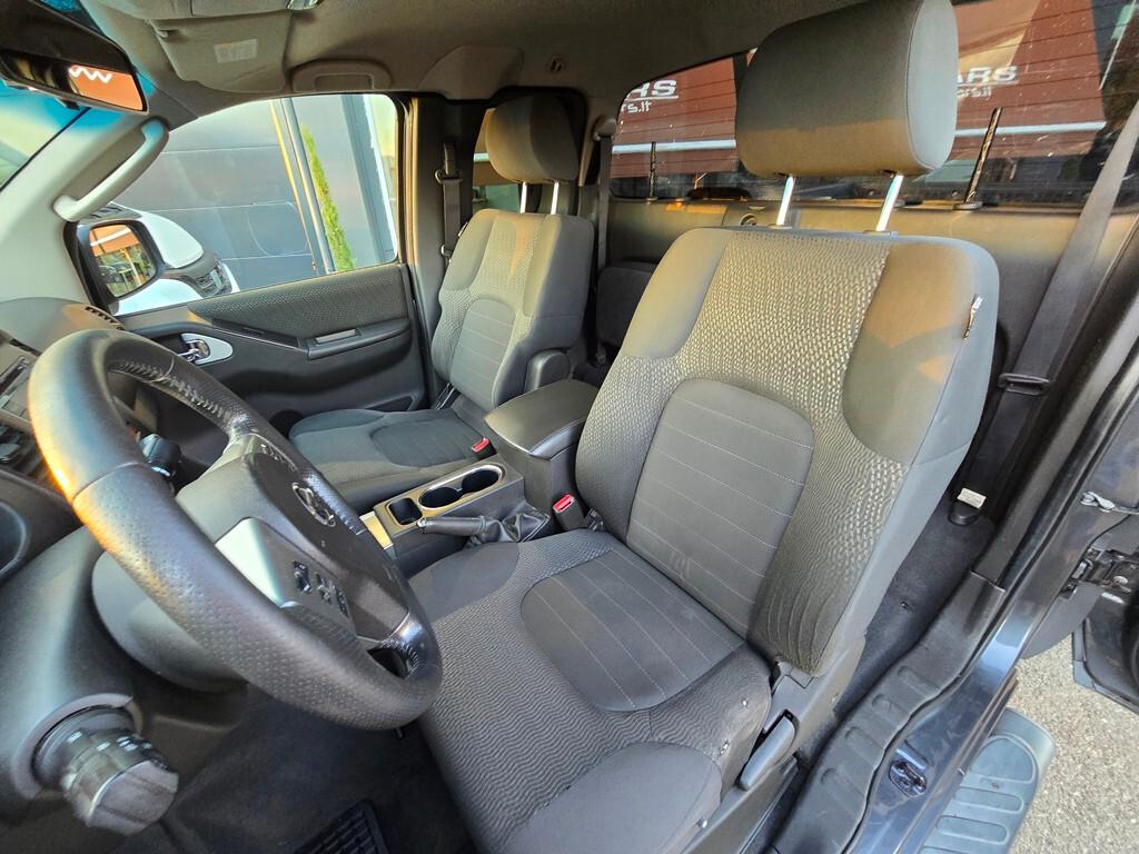 Nissan Navara 2.5 dCi 190CV King Cab LE DA VETRINA!