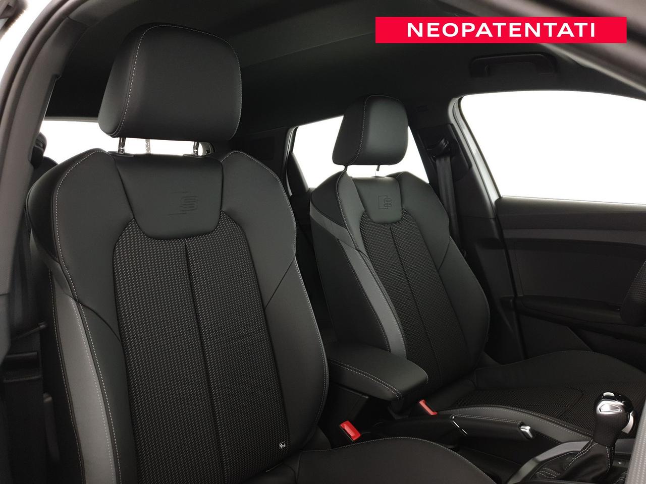 Allstreet 30TFSI 116CV S tronic Identity Contrast