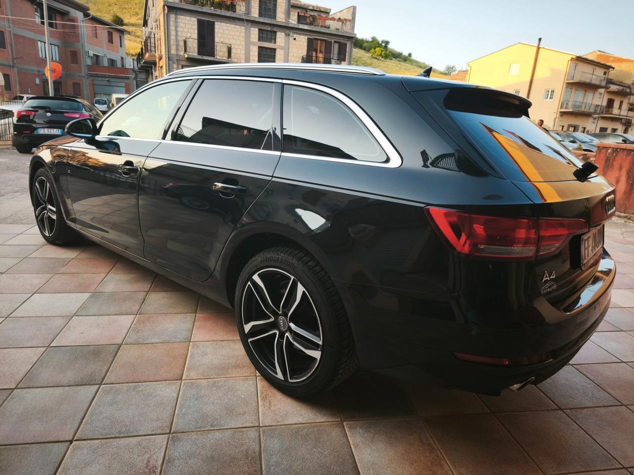 Audi A4 Avant 2.0 tdi 150 CV S-tr Distr fatta