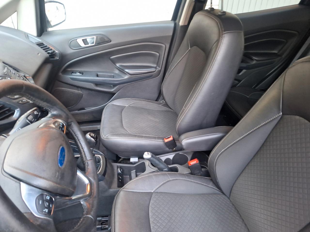 Ford EcoSport 1.5 TDCi 95 CV Titanium. Guarnizione Testata da Rifare.