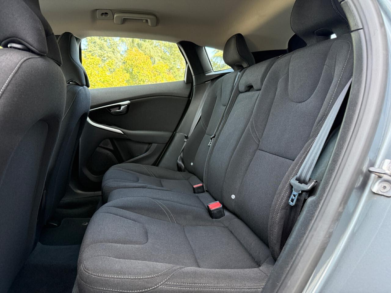 Volvo V40 - 2.0D. |UNIPRO|NAVI