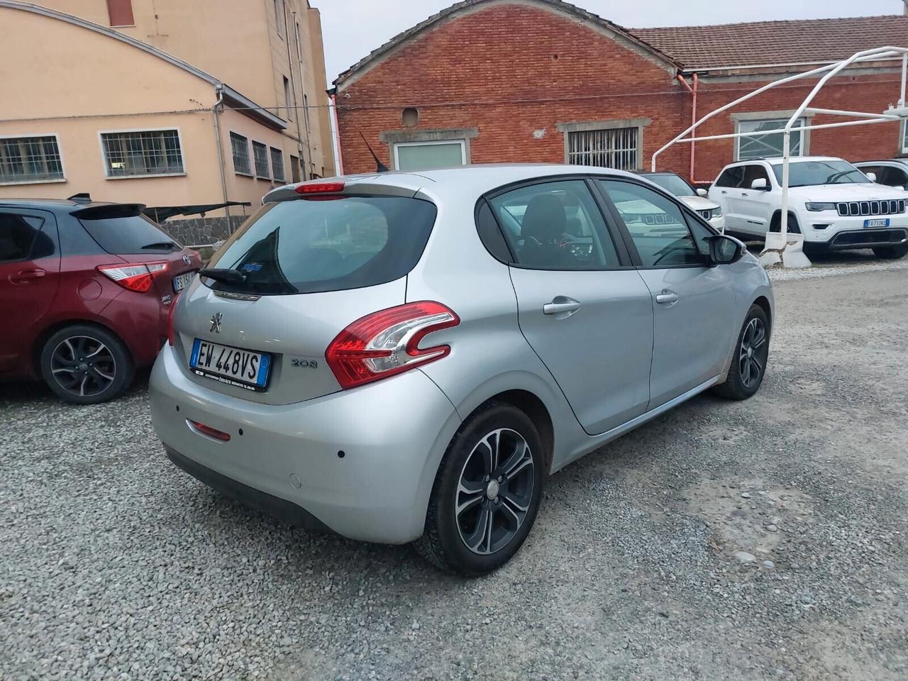 Peugeot 208 PureTech 82 5 P STUPENDA OK NEOPATENTATI
