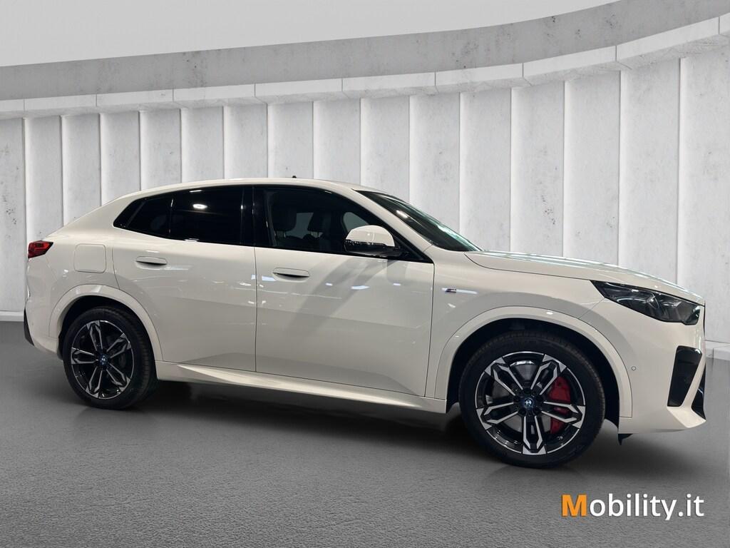 BMW iX2 20 MSport Pro eDrive