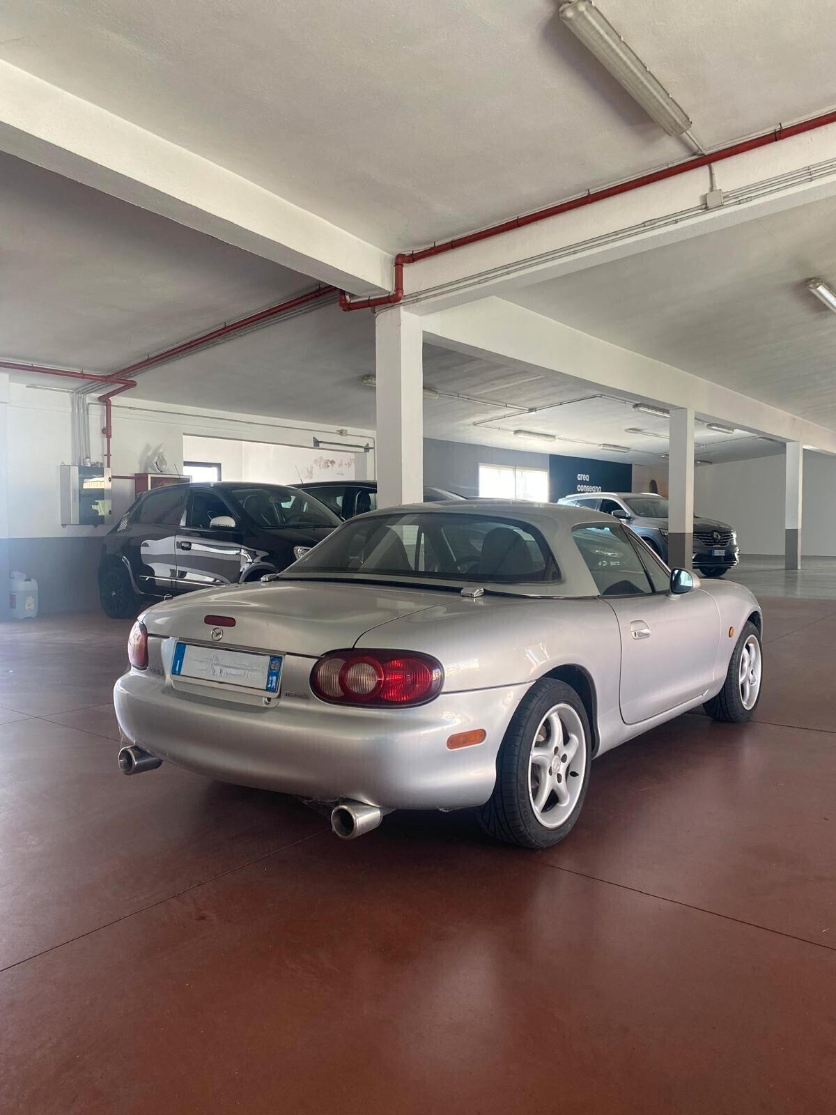 Mazda MX-5 1.6i 16V cat Mid