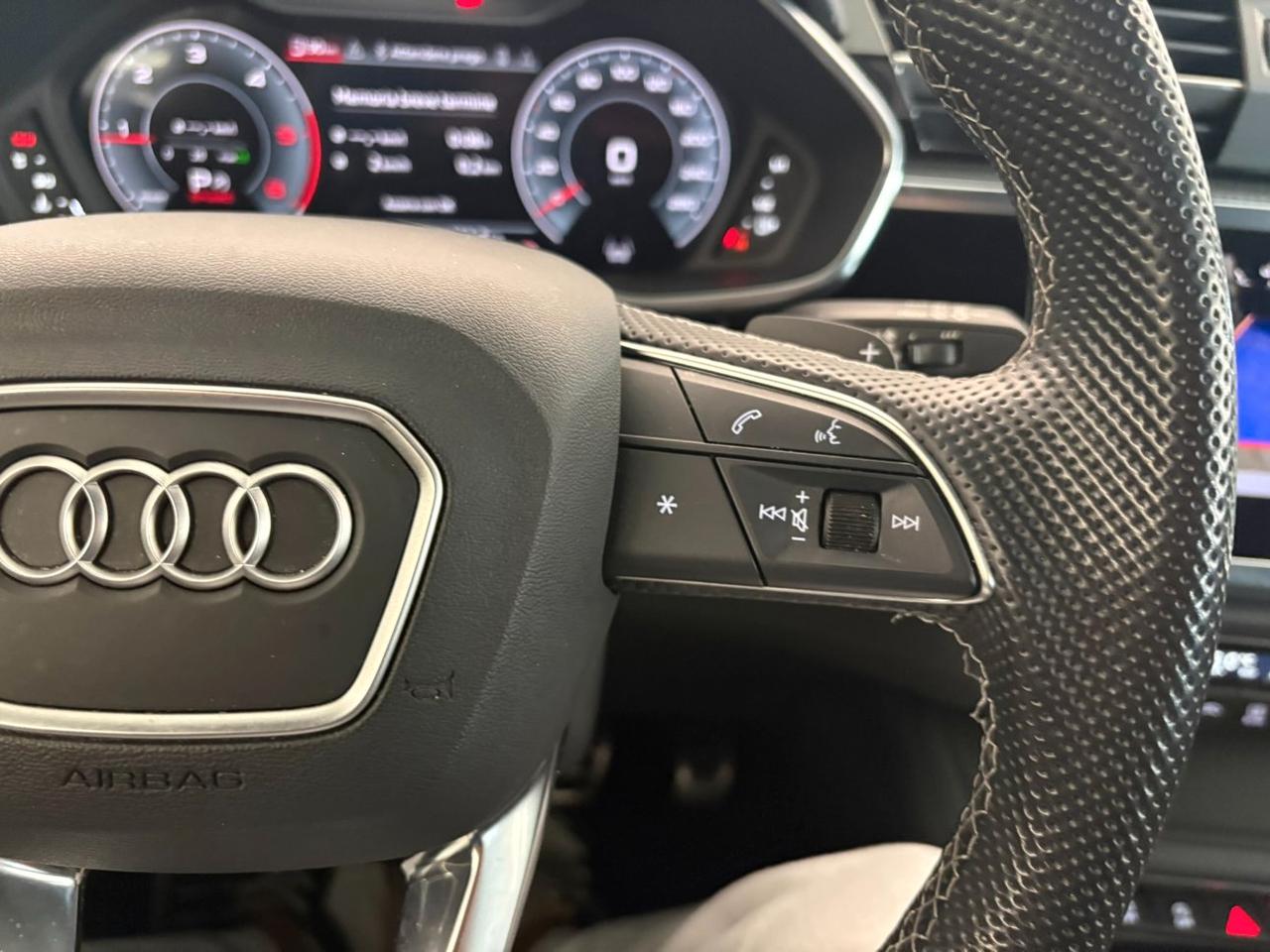Audi Q3 Sportback 35 2.0 tdi S line edition s-tronic