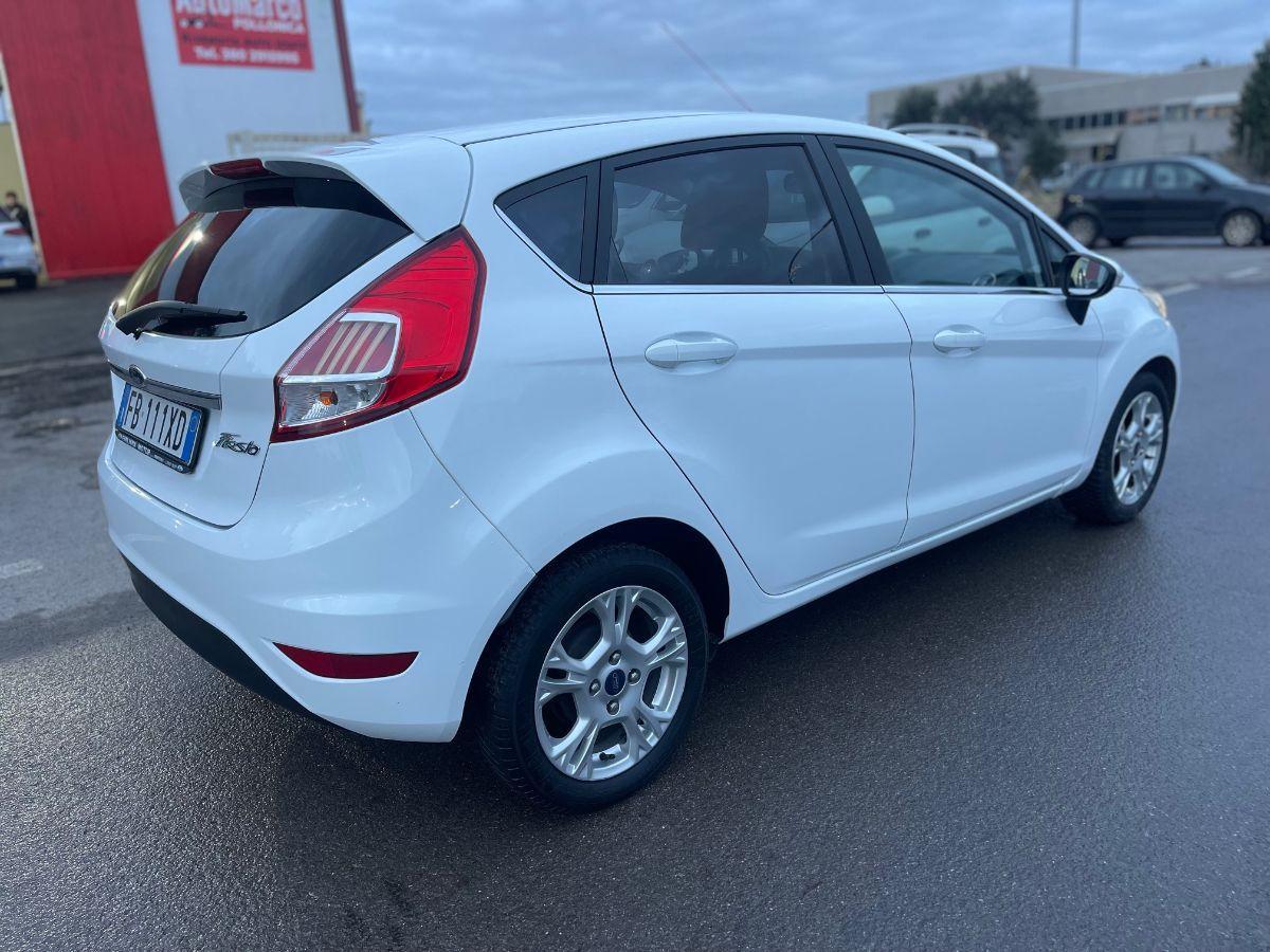 FORD - Fiesta - 1.4 5p. Bz. GPL Black & White Edition
