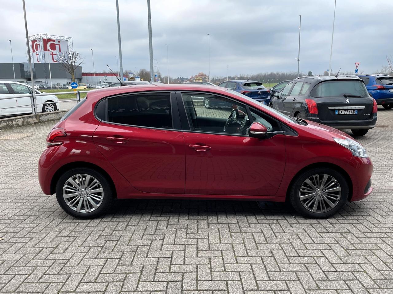 Peugeot 208 BlueHDi 100 S&S 5 porte Active