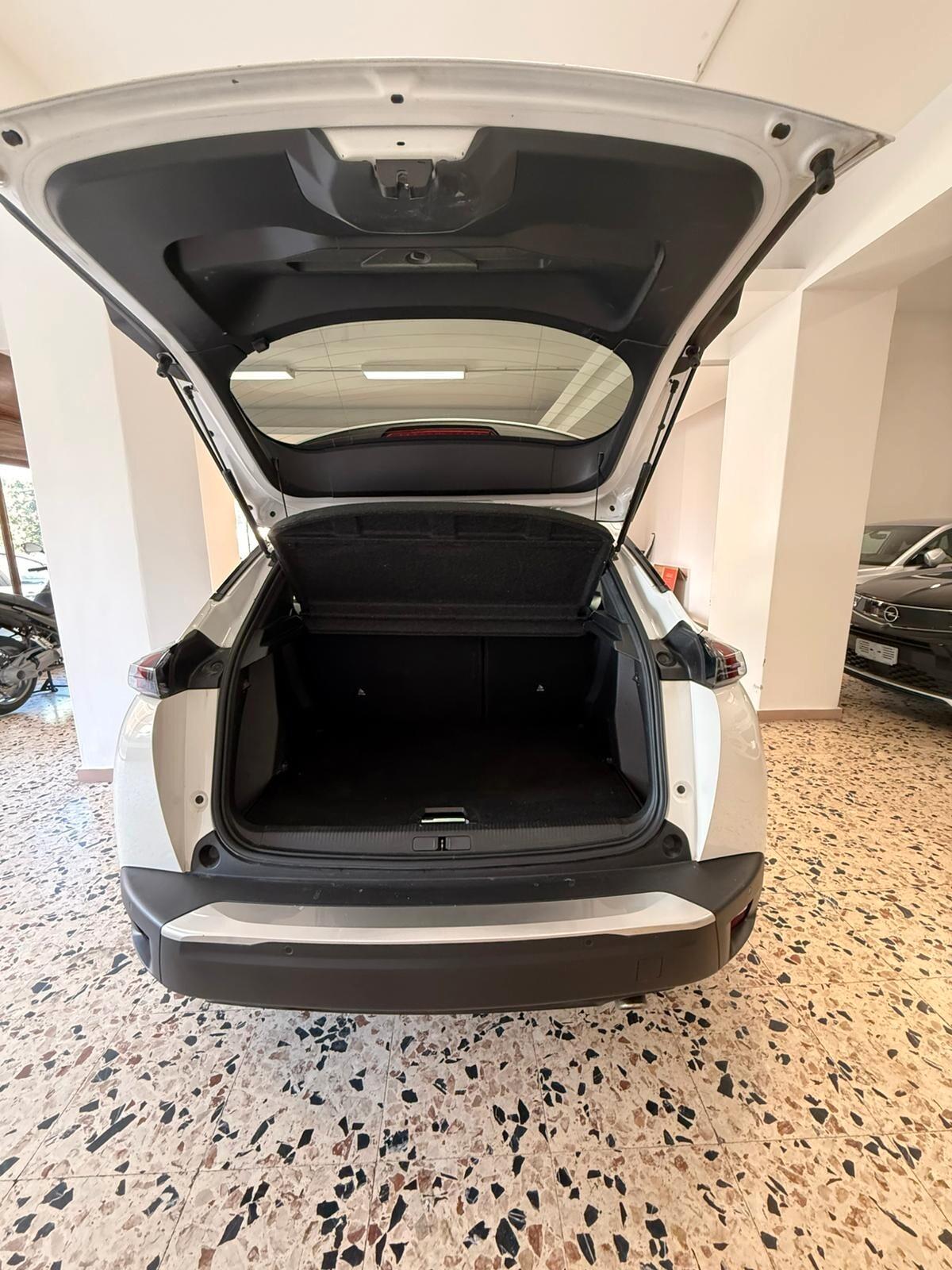 Peugeot 2008 BlueHDi 130 S&S EAT8 Allure