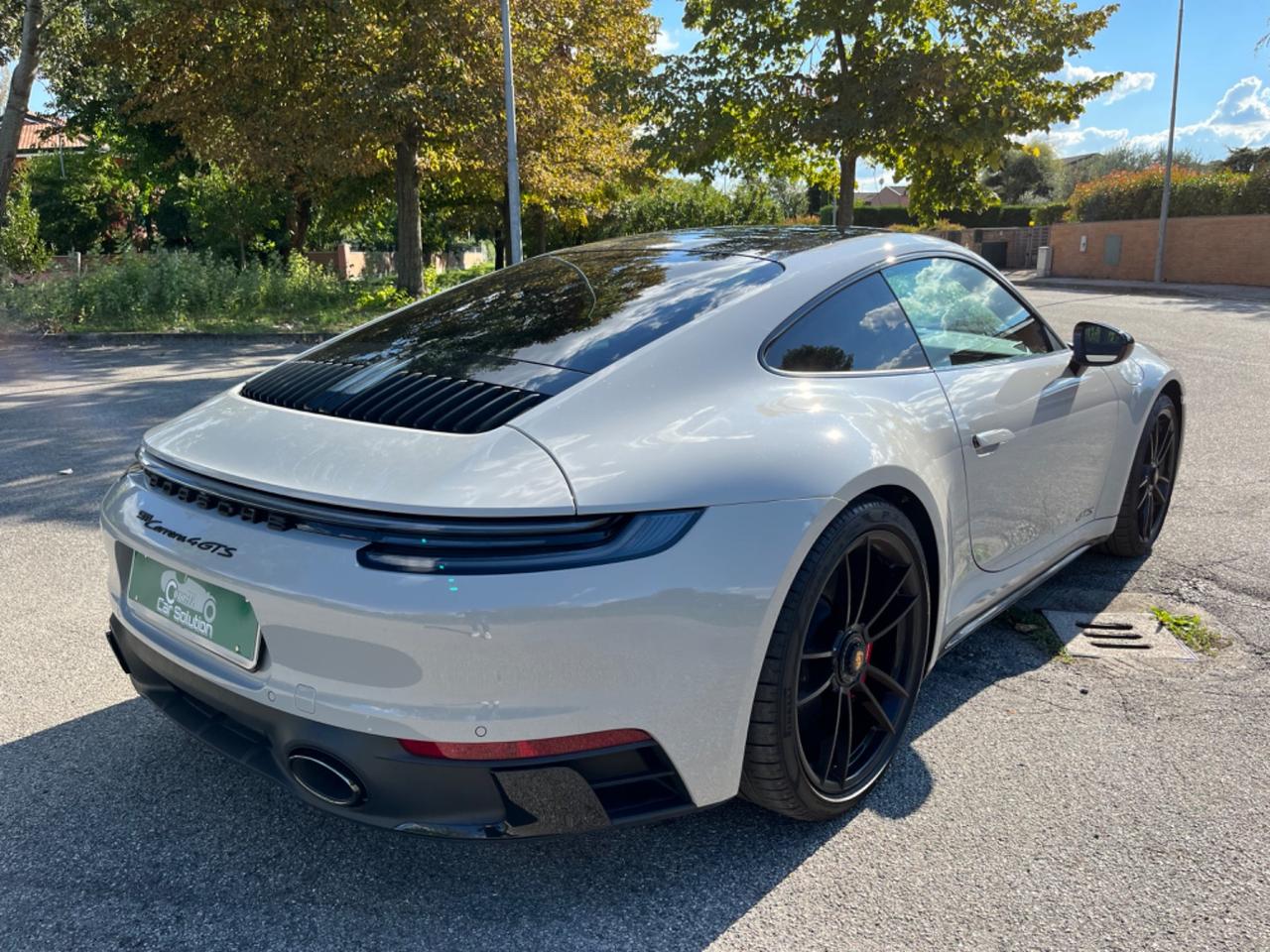 Porsche 911 Carrera 4 GTS