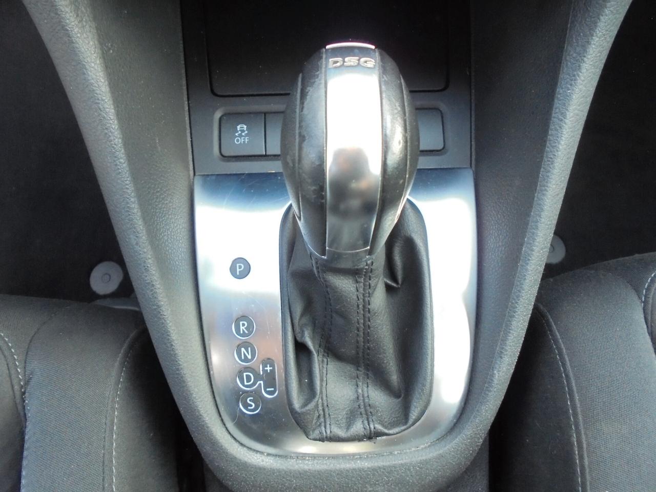Volkswagen Golf VI 1.6 TDI 105CV DSG HIGHLINE 5 PORTE