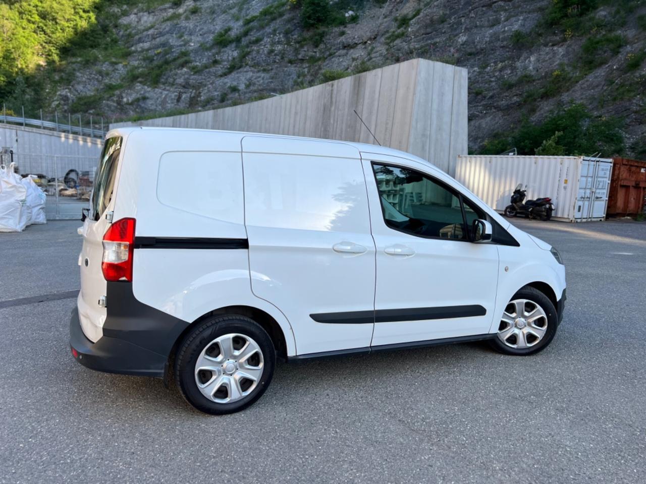 Ford Transit Courier Transit Courier 1.5 TDCi 75CV Van Trend Perfetta