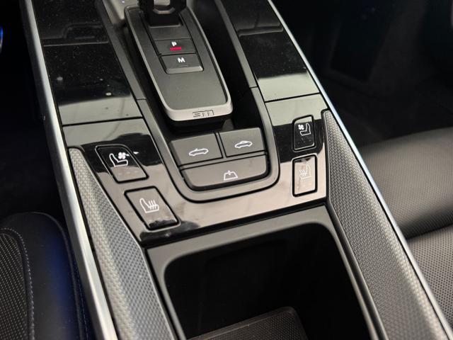 PORSCHE 992 Carrera 4 Cabriolet UNIPRO - SPORT CHRONO