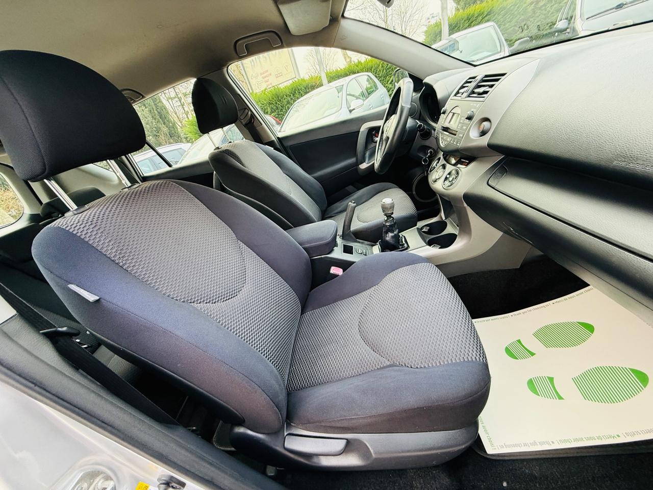 Toyota RAV 4 2.2 D-4D Gancio traino estraibile