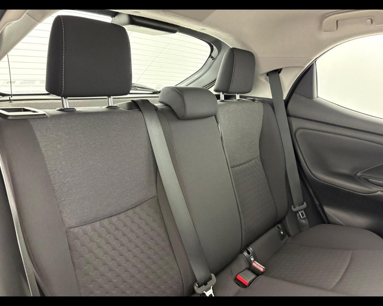 TOYOTA Yaris 1.0 Active