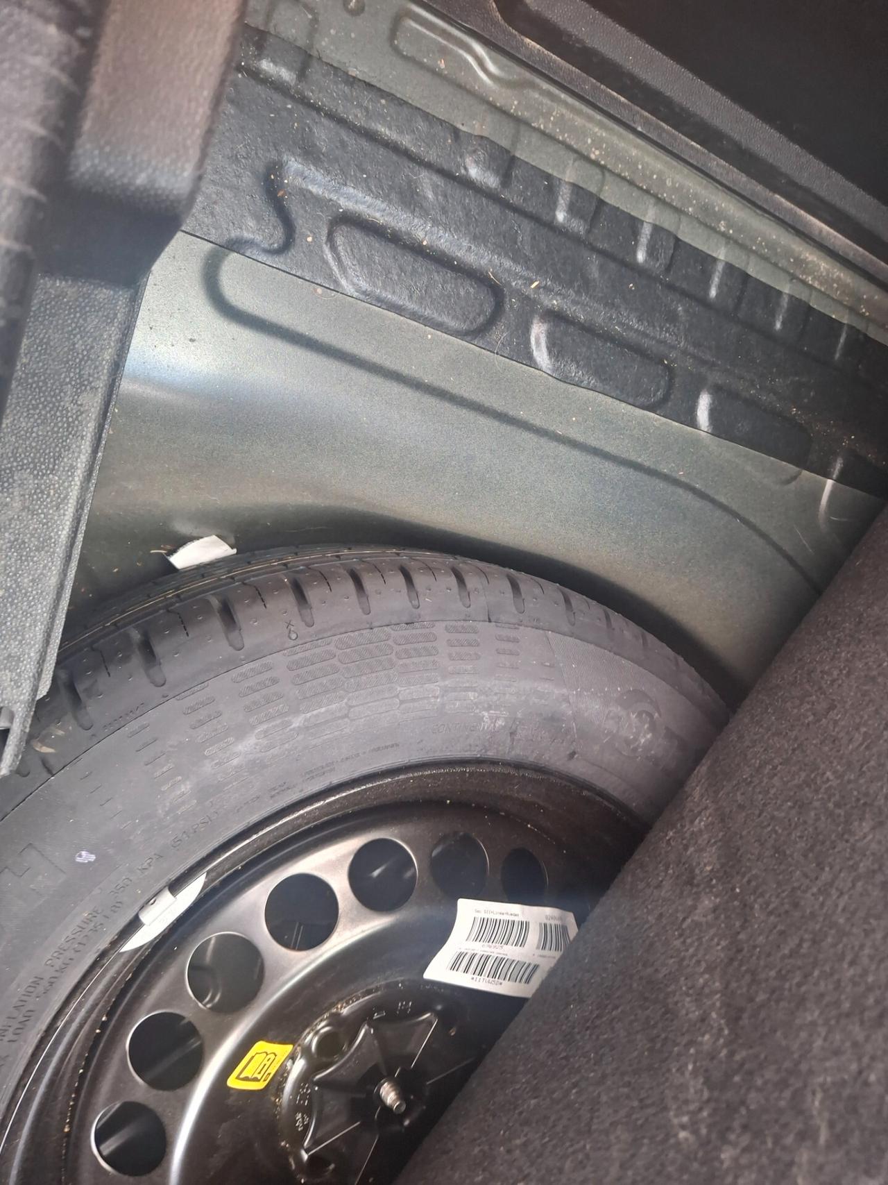 Opel Corsa 1.2 5 porte neopatentati