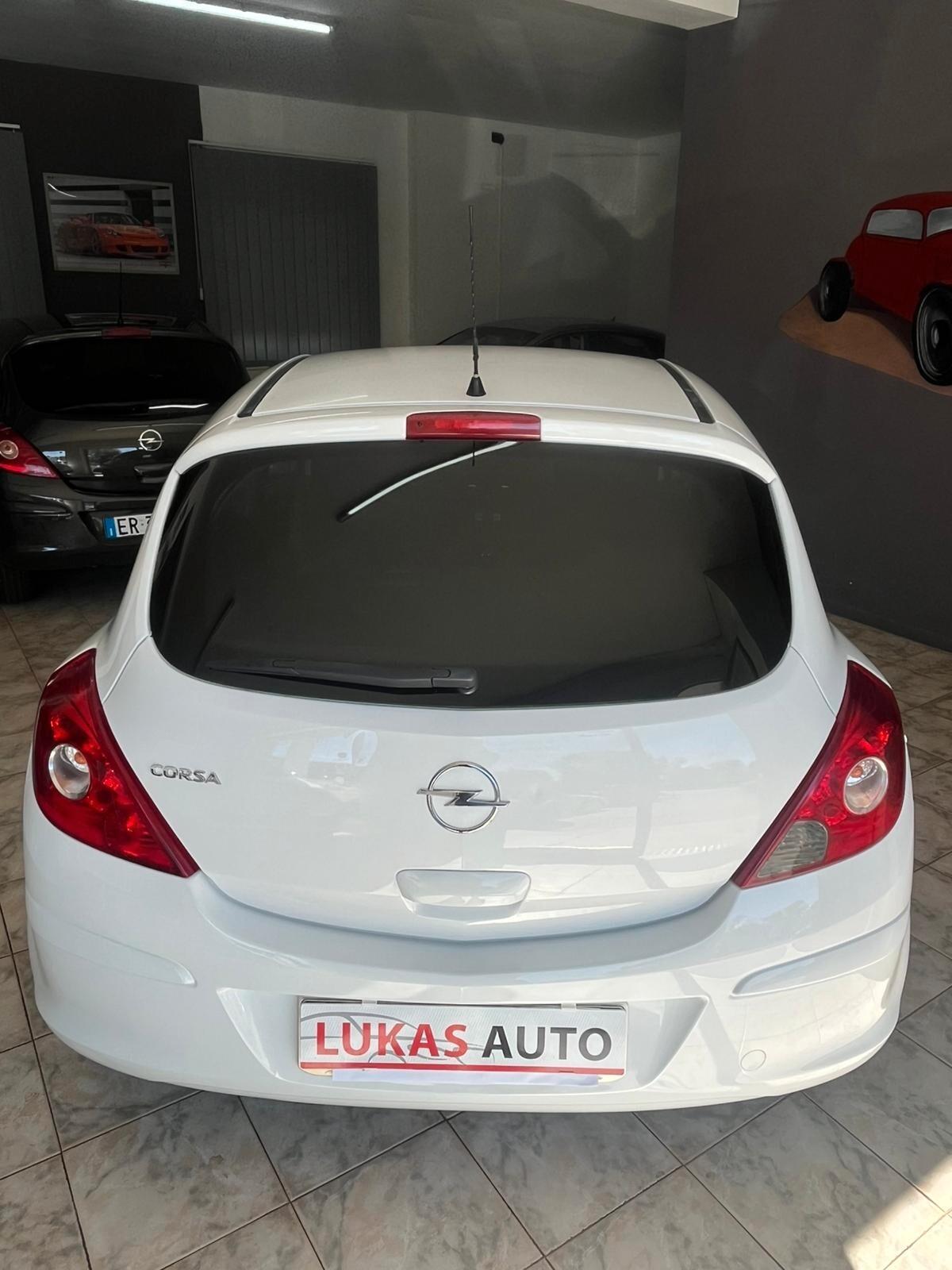 Opel Corsa 1.2 80CV 3 porte GPL-TECH Club