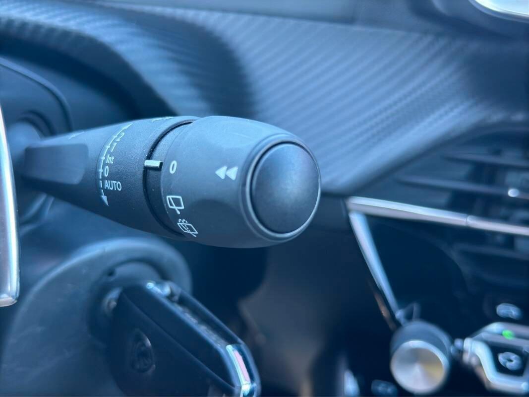 Peugeot 2008 1.2 puretech Allure s&s 130cv CON TELEC E CARPLAY