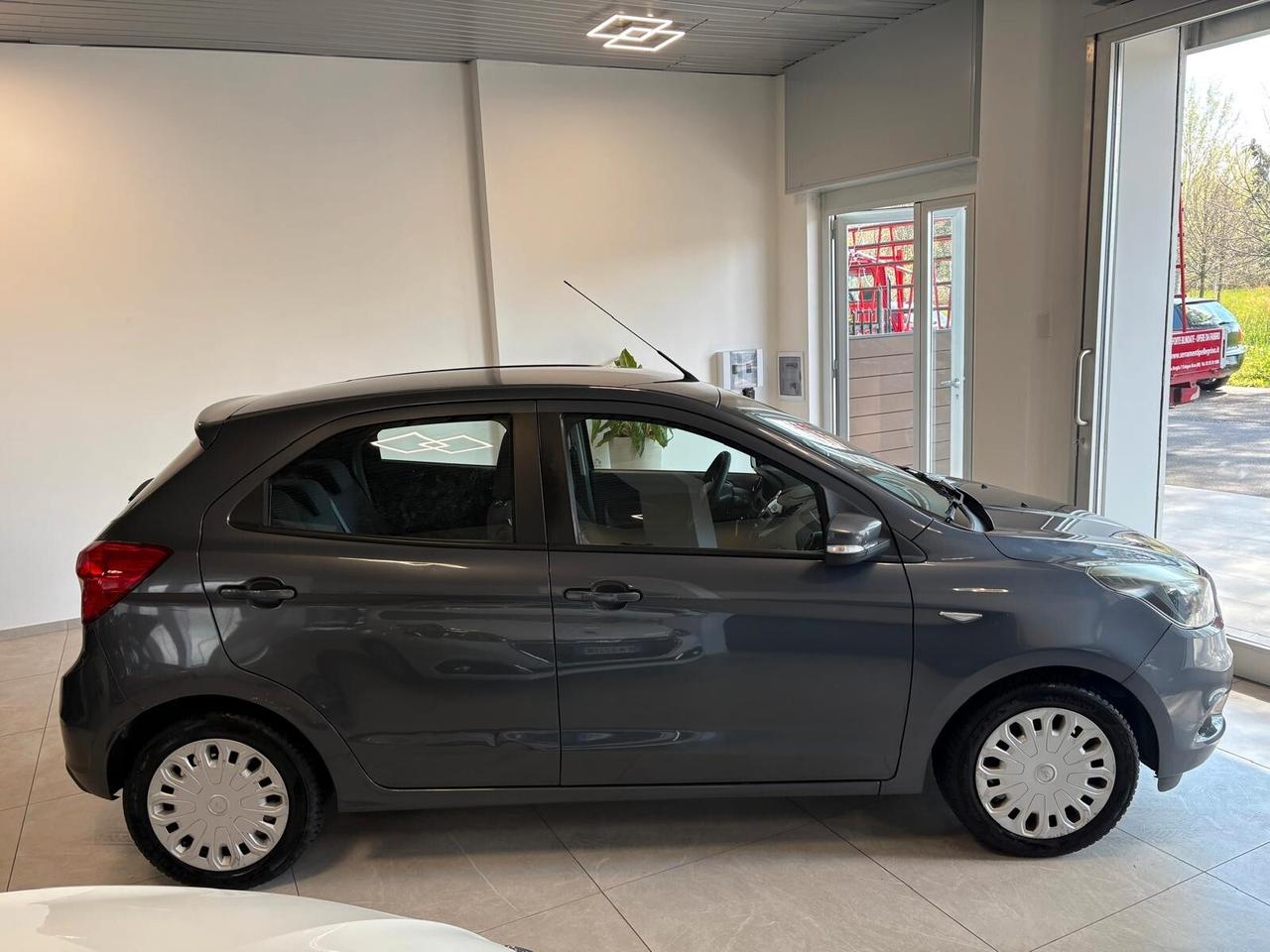 Ford Ka 1.2 Ti-VCT 85CV Black & White -