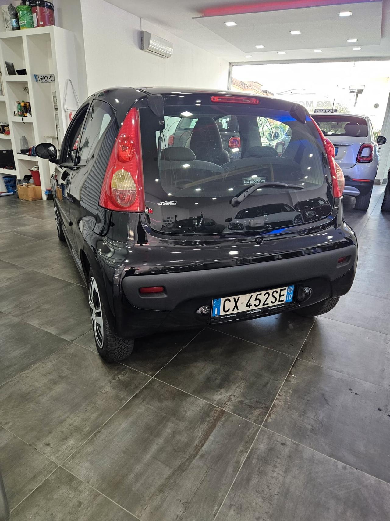 Peugeot 107 1.0 68CV 3p. Plaisir