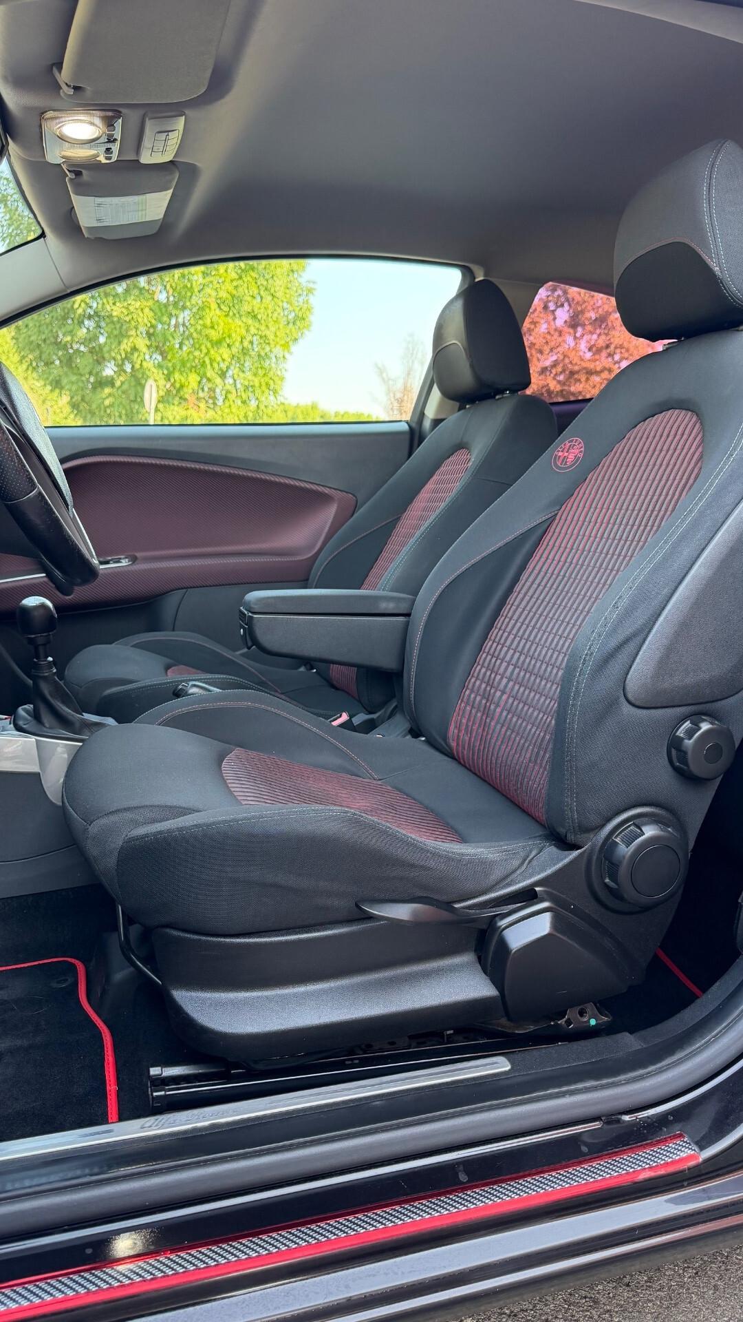 Alfa Romeo MiTo 1.4 T 155 CV Distinctive Sport Pack