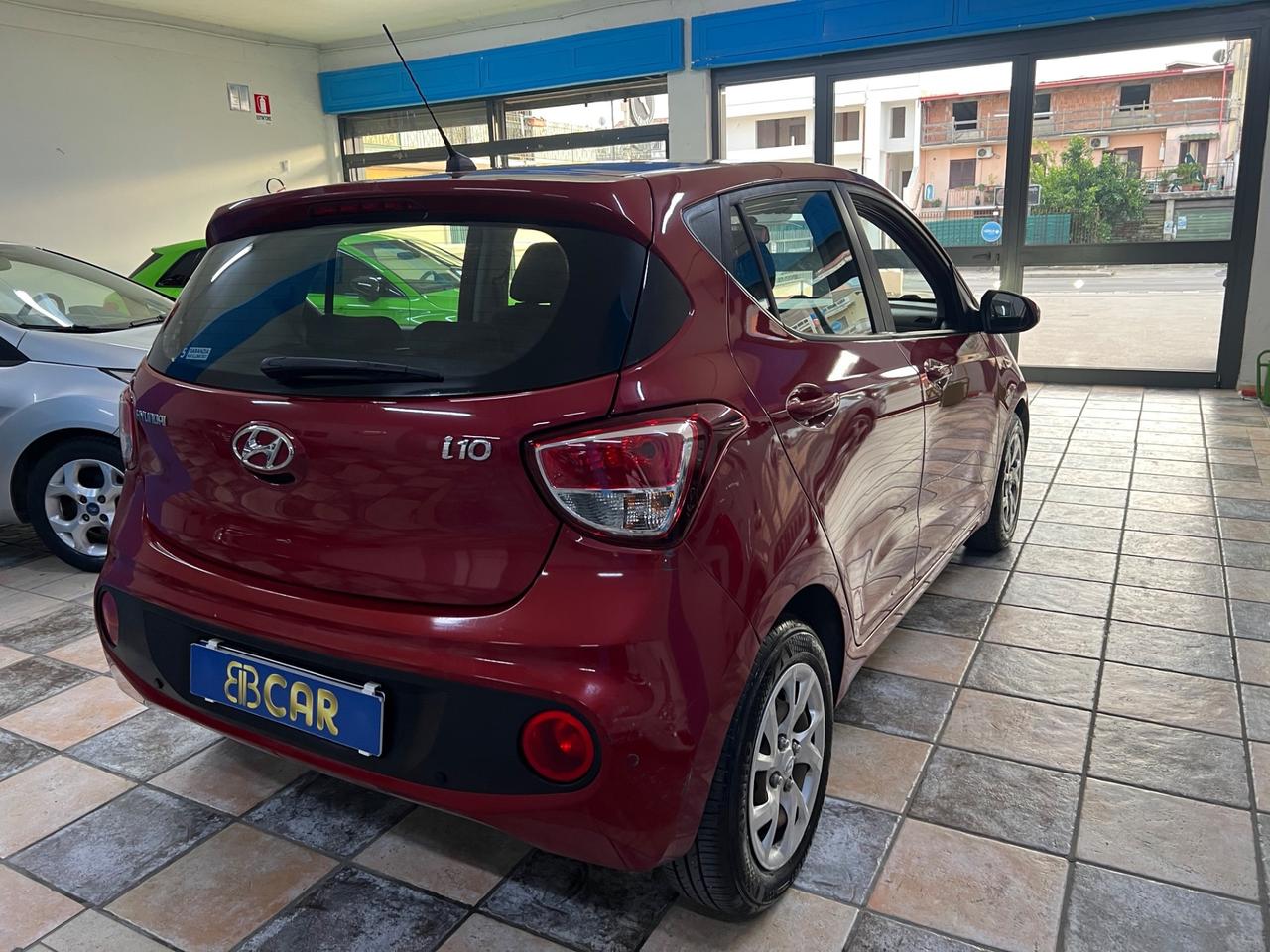 Hyundai i10 GPL CASA MADRE