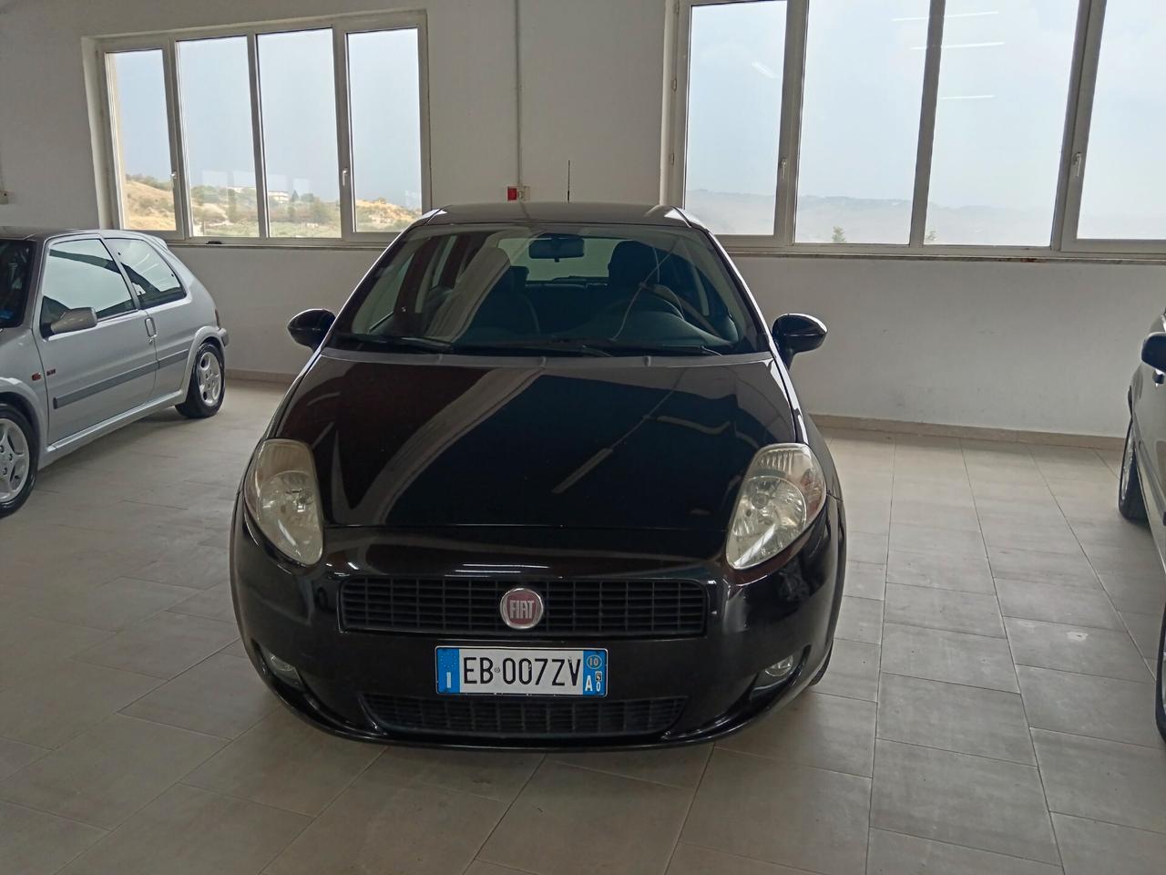 Fiat Grande Punto 1.3 MJT 75 CV 5 porte Dynamic
