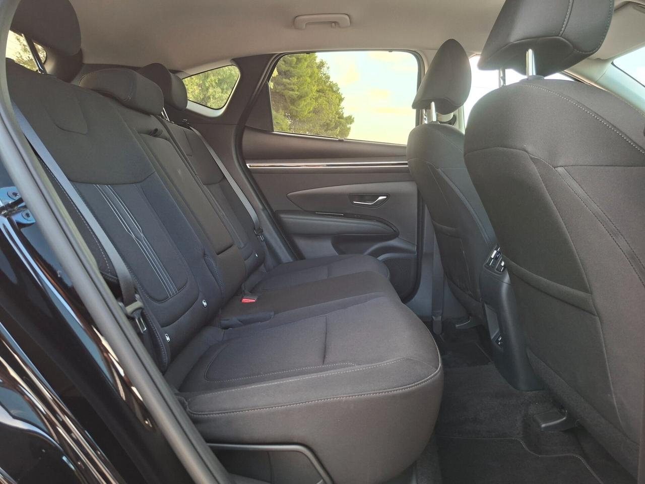 HYUNDAI TUCSON 1.6 CRDI-136cv*B-LED*NAVY*RADAR