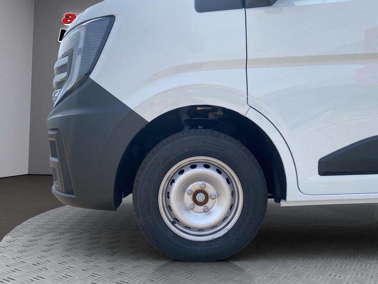 Nissan Interstar fwd 35 2.0 dci 130cv L2H2 N