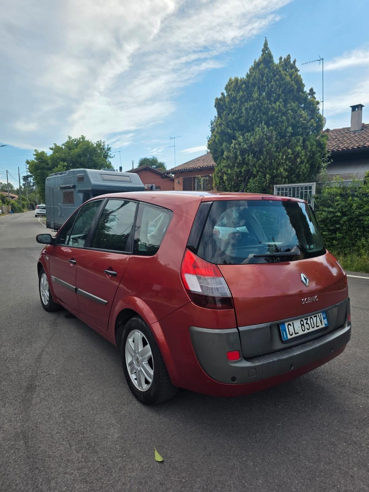 Renault Scenic Grand Scénic 1.6 16V Luxe Dynamique