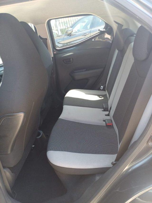 TOYOTA Aygo 1000 VVT-I X-PLAY 69CV 5PORTE NAVI PDC ITALIA
