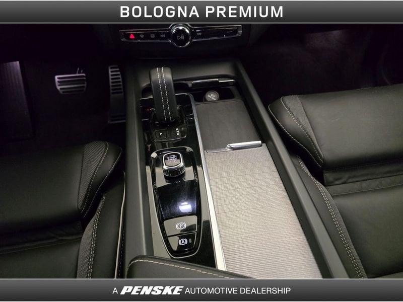 Volvo XC60 XC60 B4 (d) AWD Geartronic R-design