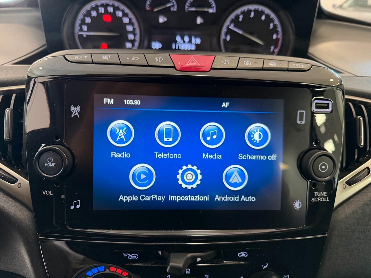 Lancia Ypsilon 1.0 FireFly S&S Hybrid Alberta Ferretti