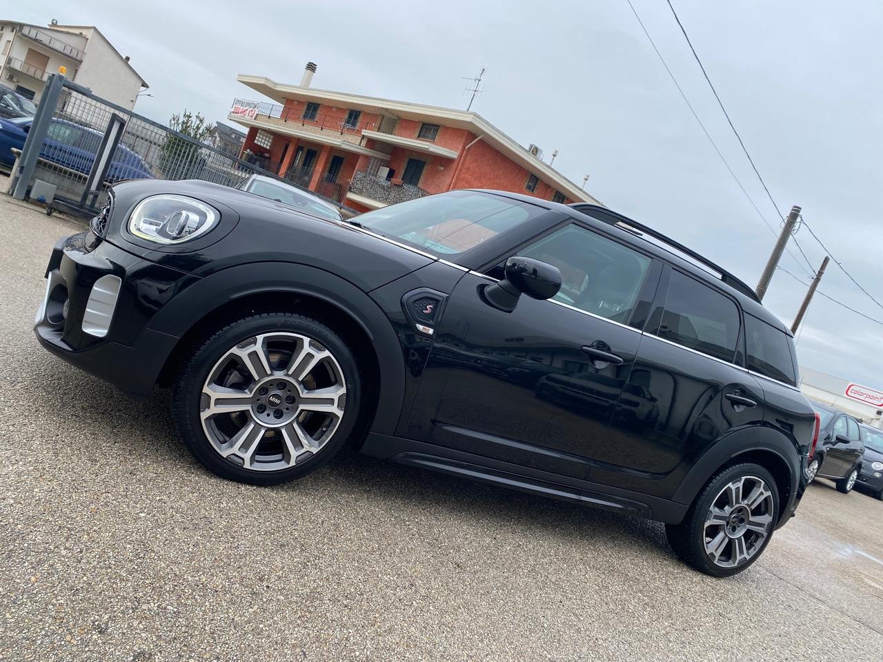 Mini Cooper SD Countryman 2.0 Essential ALL4 190cv Auto