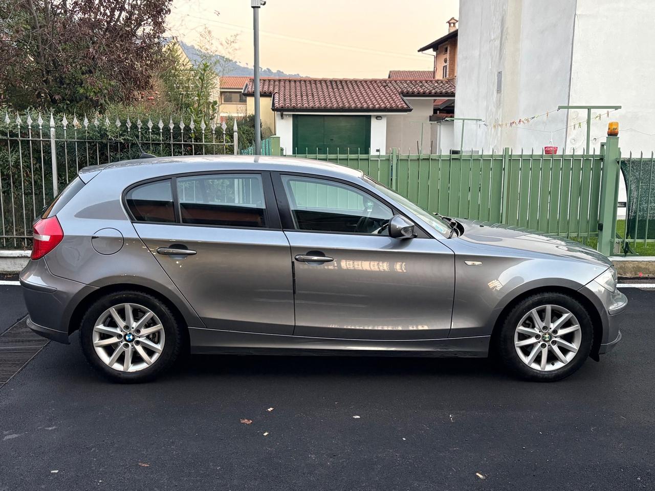 Bmw 118 118d cat 5 porte Futura DPF 12/2010