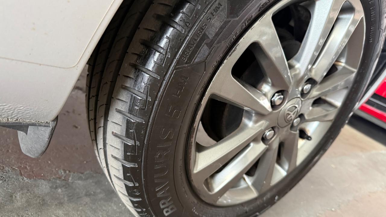 Toyota Yaris 1.3 5 porte Lounge