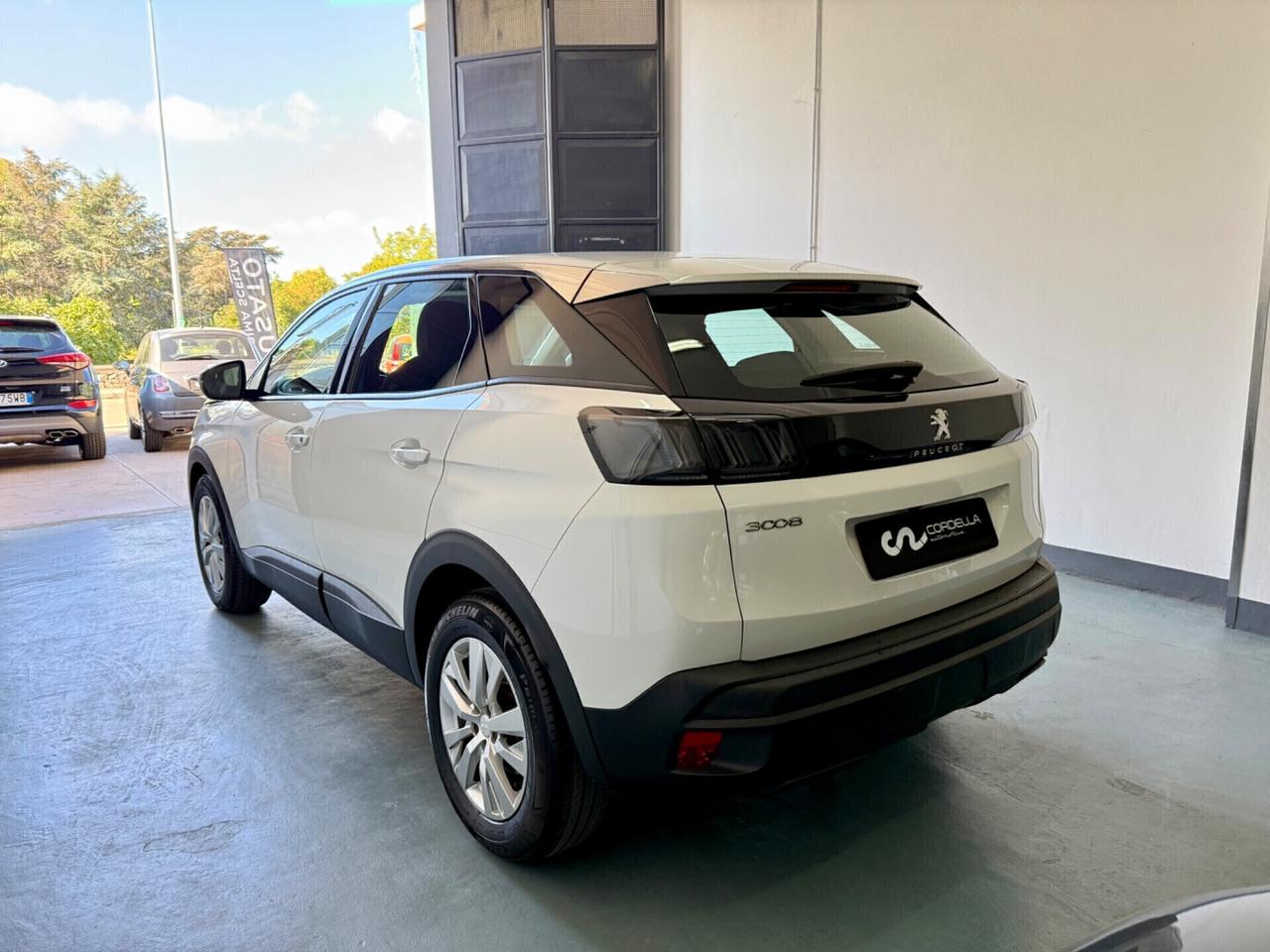 Peugeot 3008 BlueHDi 130 S&S EAT8 Active Pack