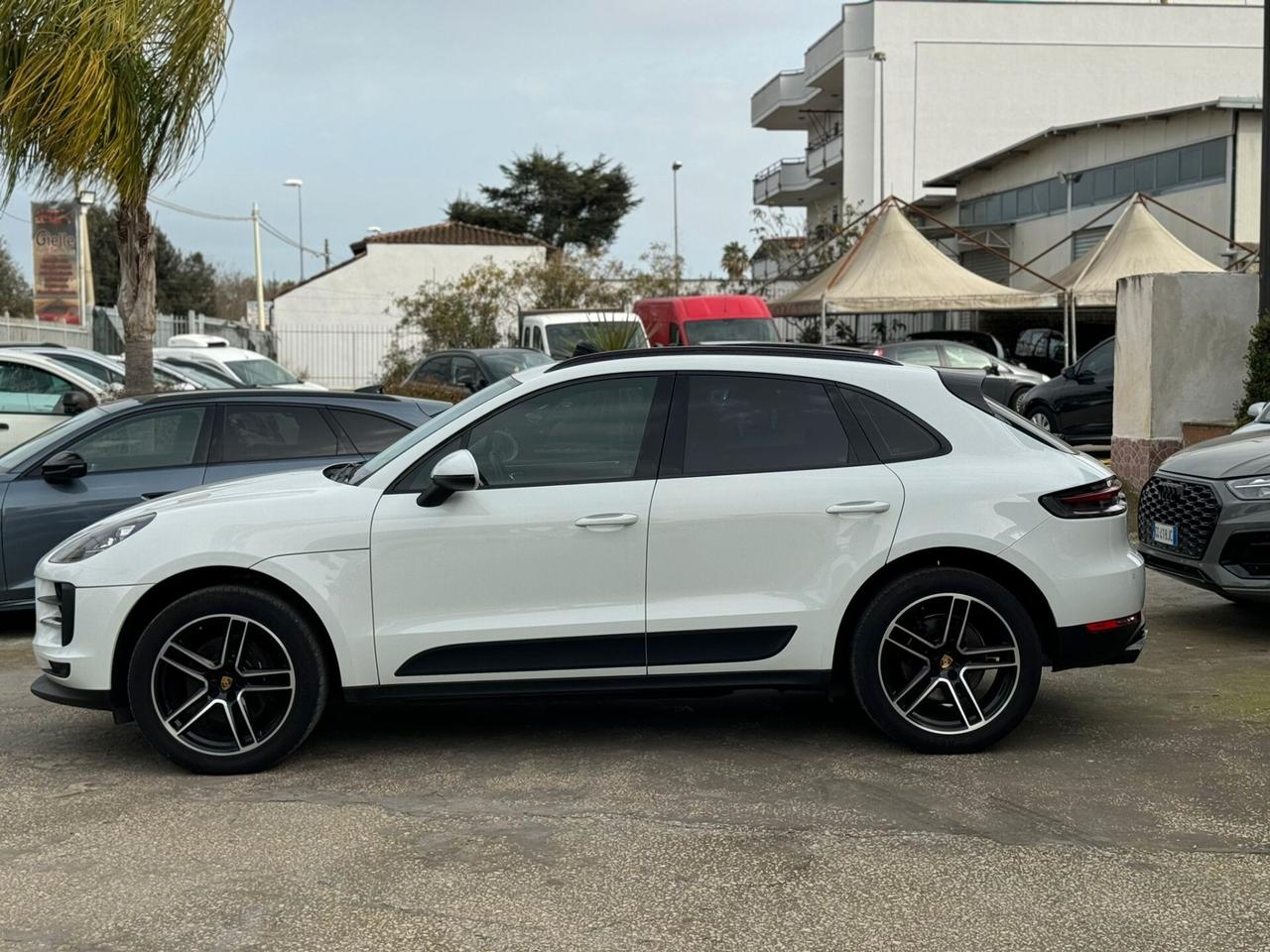 Porsche Macan 2.0 245 CV TETTO APRIBILE