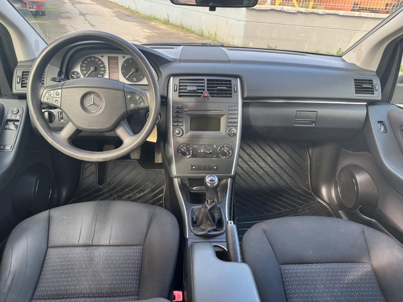 Mercedes-benz B 180 200 BlueEFFICIENCY Executive