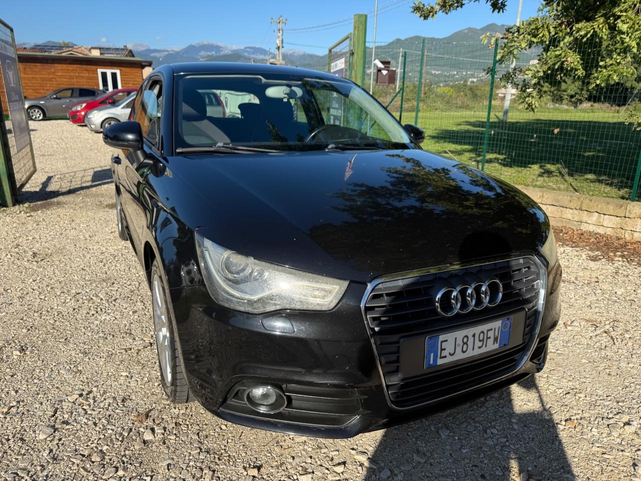 Audi A1 1.6 TDI 105 CV Attraction con GANCIO TRAINO A SCOMPARSA