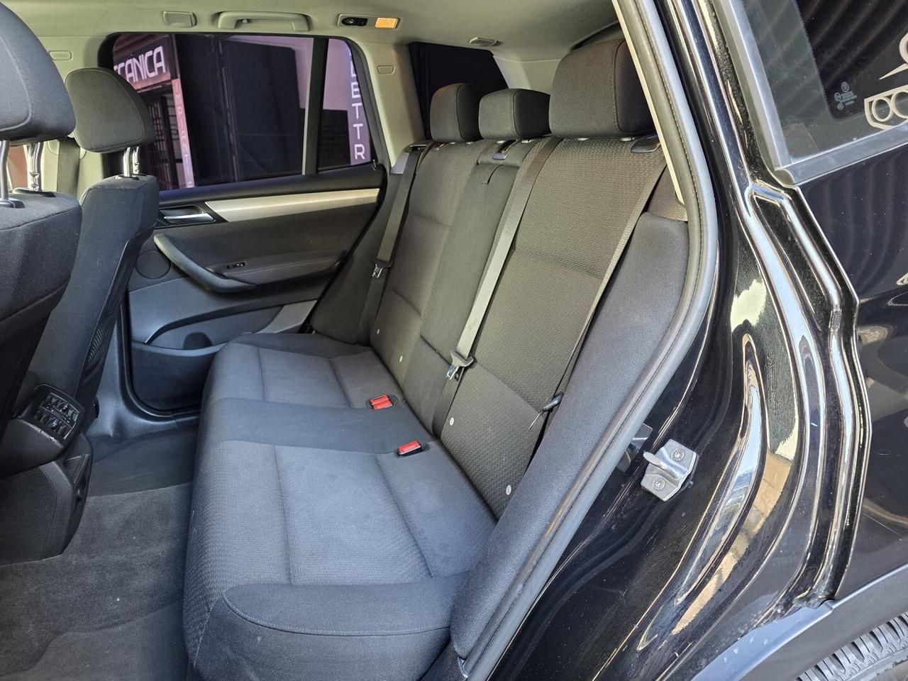 BMW X3 SDRIVE18D 2.0 - 150CV - GANCIO TRAINO