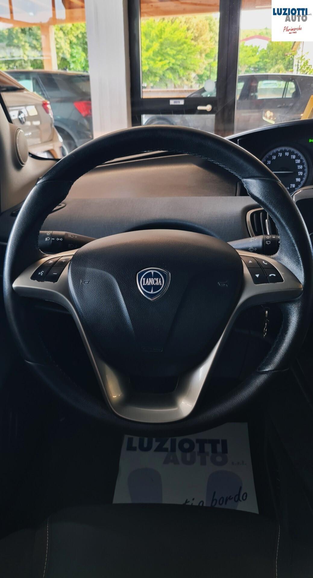 Lancia Ypsilon 1.2 GPL GOLD