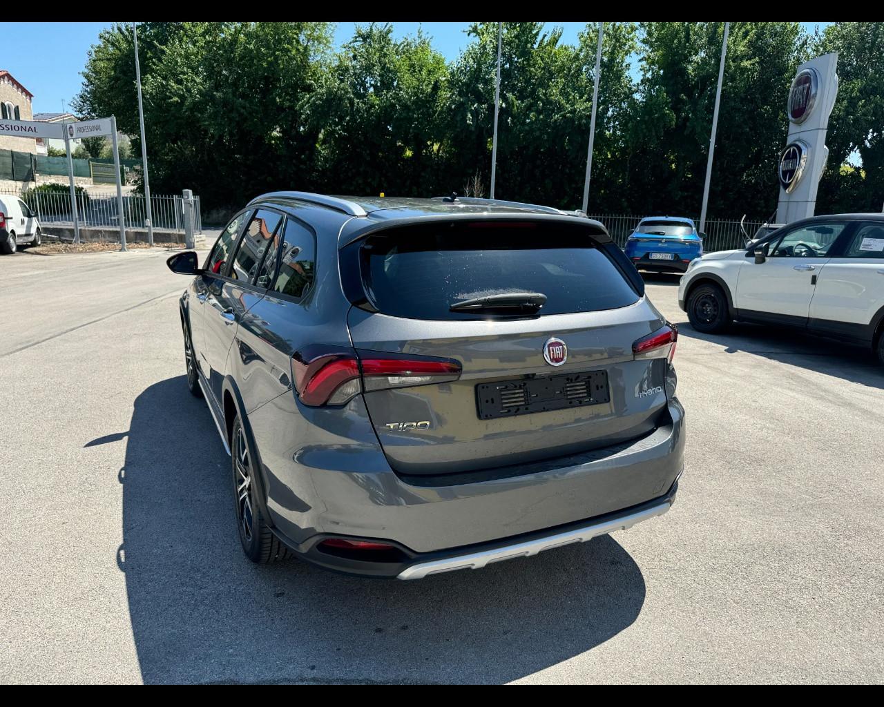 FIAT Tipo Station Wagon My22 1.5 Hybrid 130cv Dct Sw Red